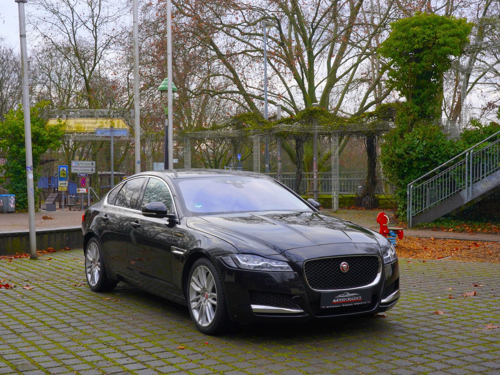 JAGUAR XF