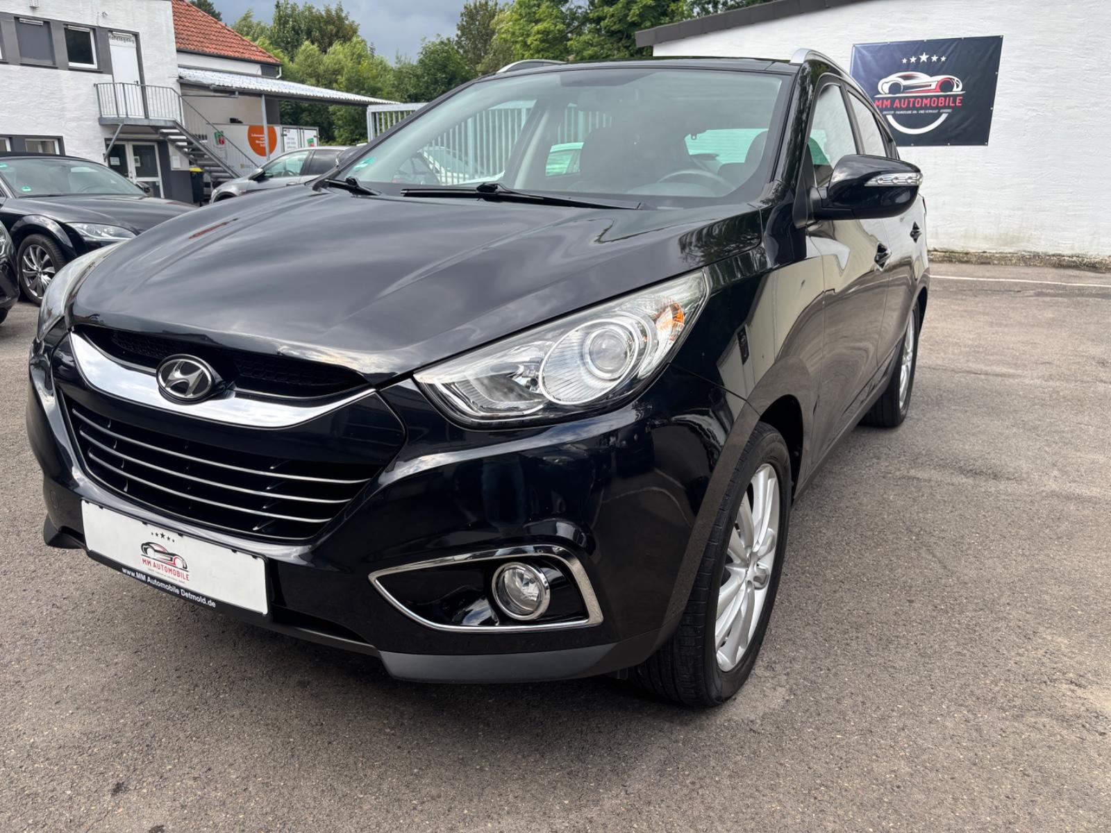 Hyundai ix35 Style 2WD*AUTOMA*PANO*LEDER*AHG*KAMRA*NAVI