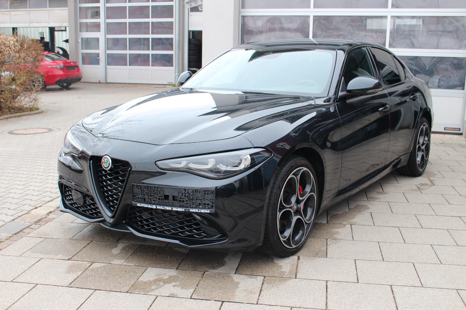 Alfa Romeo Giulia Competizione Q4 Matrix-LED