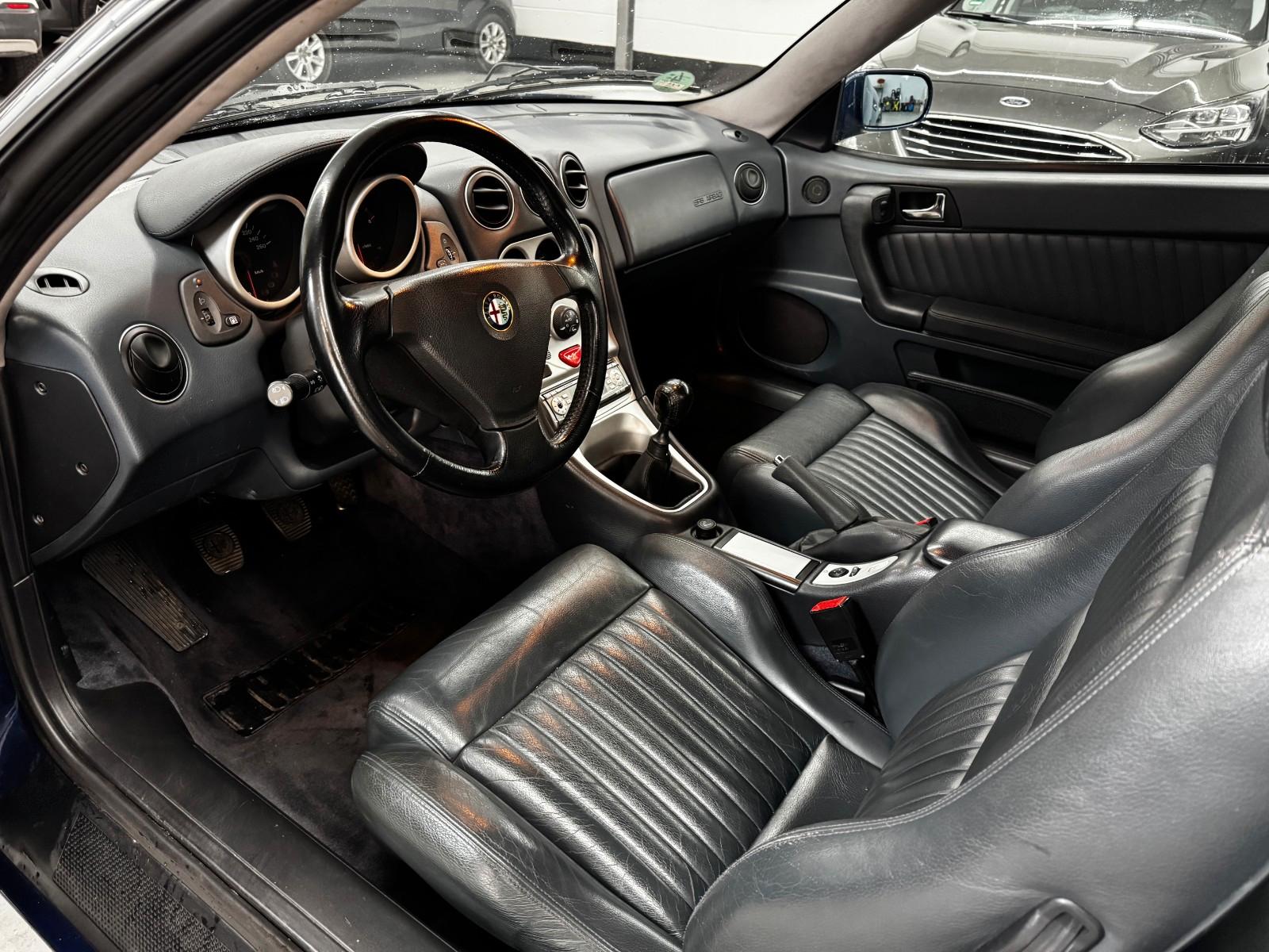 ALFA ROMEO GTV - 3.0 V6 - 218 CV - BVM