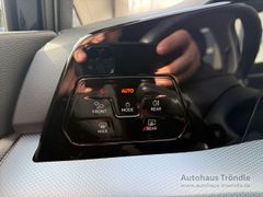 VW Golf VIII Bluetooth Navi LED Klima Einparkhilfe