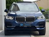 BMW X5 45e xDr*ACC*PANO*360*FOND TV*B&W*LASER*HUD*22 - BMW X5 in Solingen