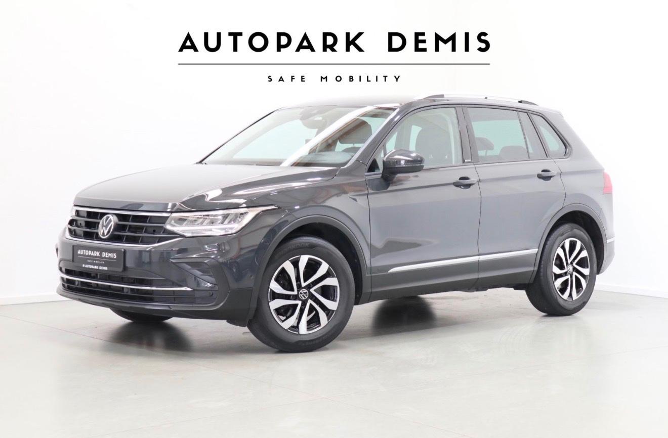 Volkswagen Tiguan Active/HUD/KAMERA/SHZ/LHZ/ACC/AMBIENTE