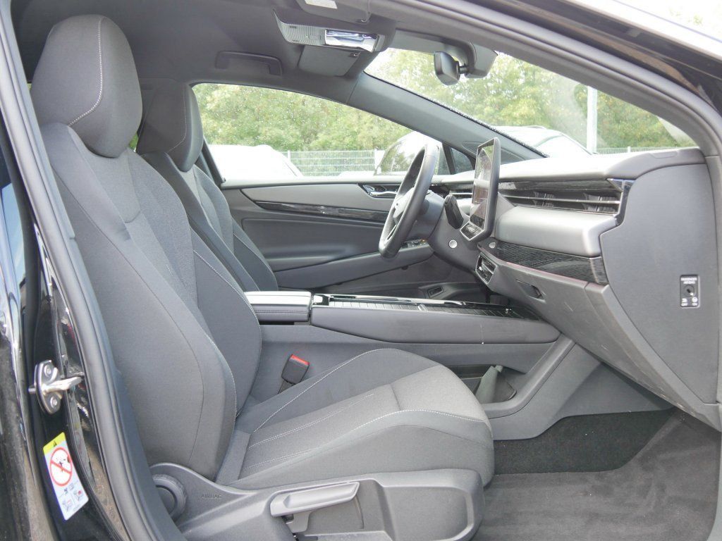 Volkswagen ID.7 Tourer Pro Navi HUD IQLight AHK CAM DigCock foto 4