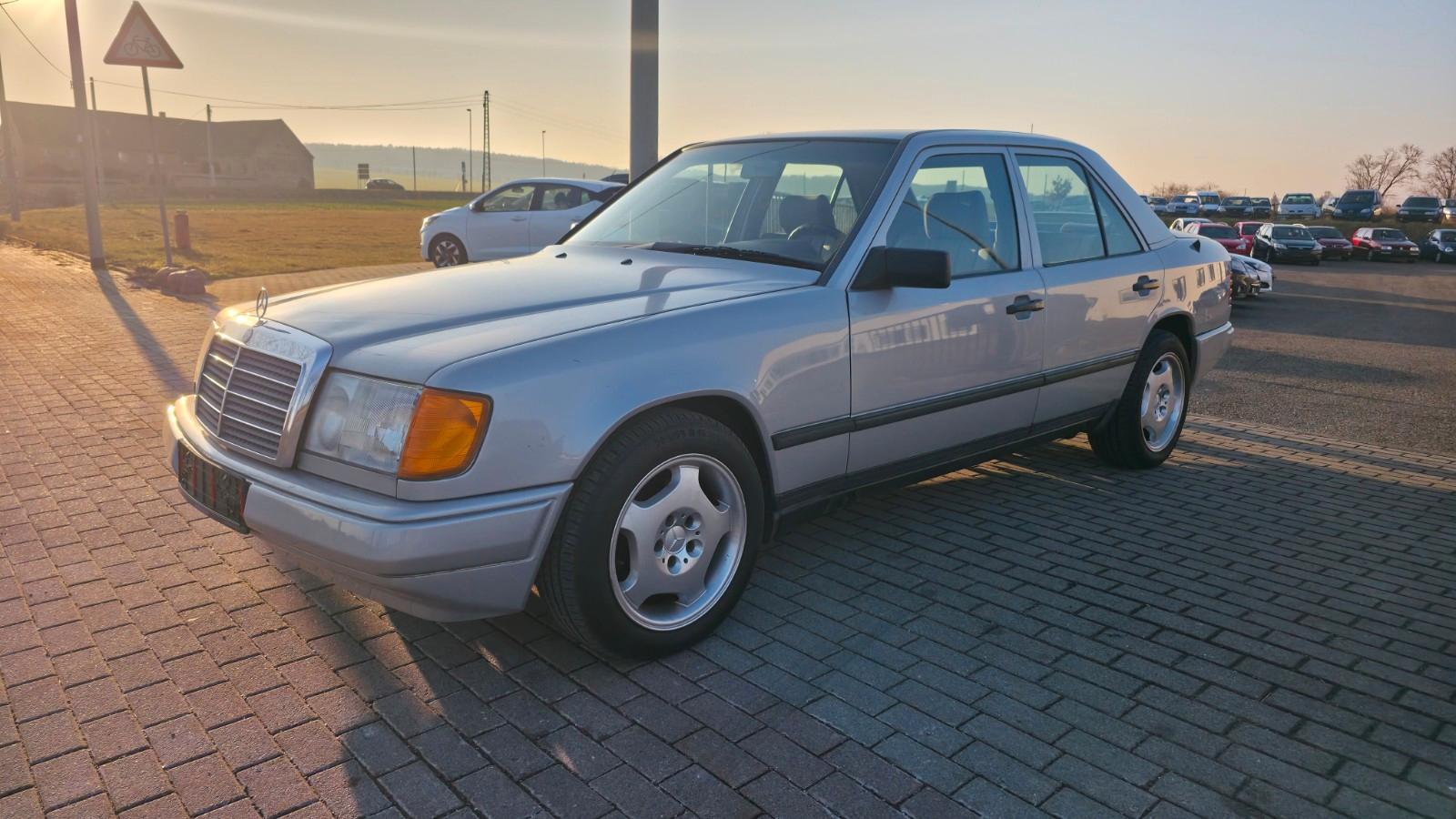 Mercedes-Benz 300E *H-Kennzeichen*-AUTOMATIK* 3.0-TÜV/AU 01/28