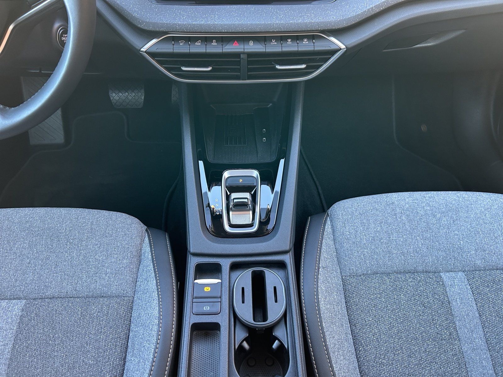 Fahrzeugabbildung SKODA Octavia 1.5 TSI mHEV Selection/KAMERA/LED/ACC/