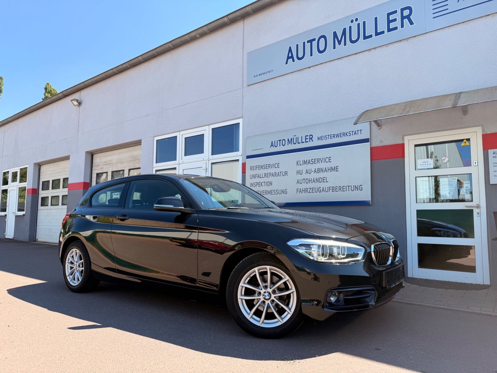BMW 118 i Sport Line Aut/LED/PDC/SHZ