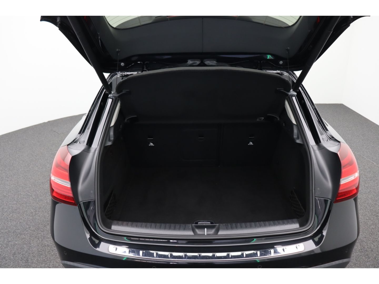 Fahrzeugabbildung Mercedes-Benz GLA 220 CDI d 4Matic Navi LED El. Heckklappe AHK