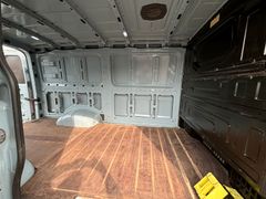 Fahrzeugabbildung Volkswagen Crafter Kasten 50 mittellang RWD,L2,Klima,Navi