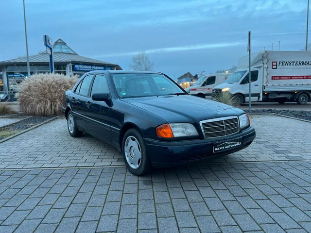 Mercedes-Benz C 180.     45000 org