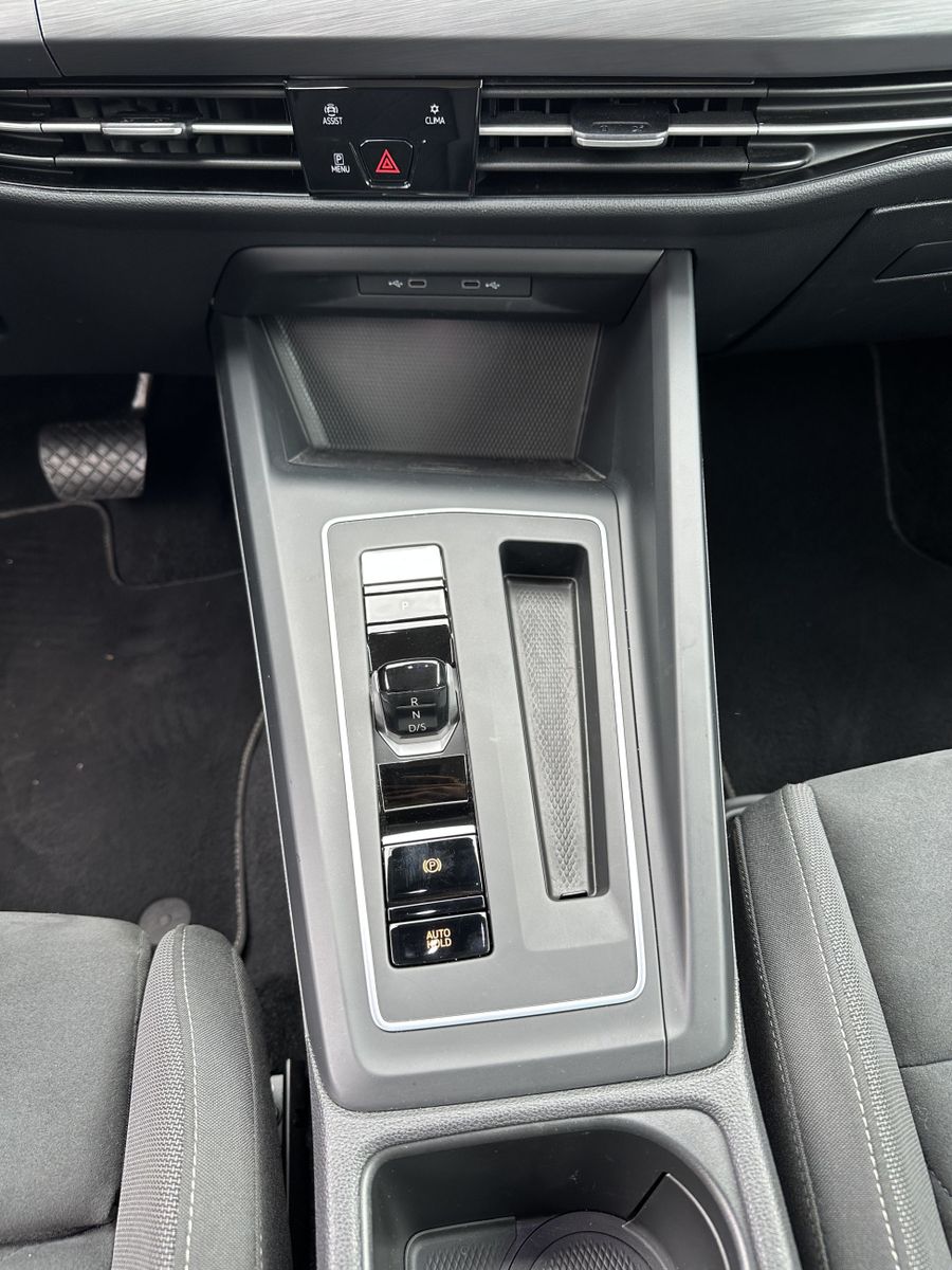 Fahrzeugabbildung Volkswagen Golf Variant 2.0 TDI DSG Style NAV+LED+ACC+VCOCK