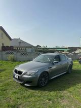 BMW E60 M5 LCI 2007 V10 - BMW M5: E60