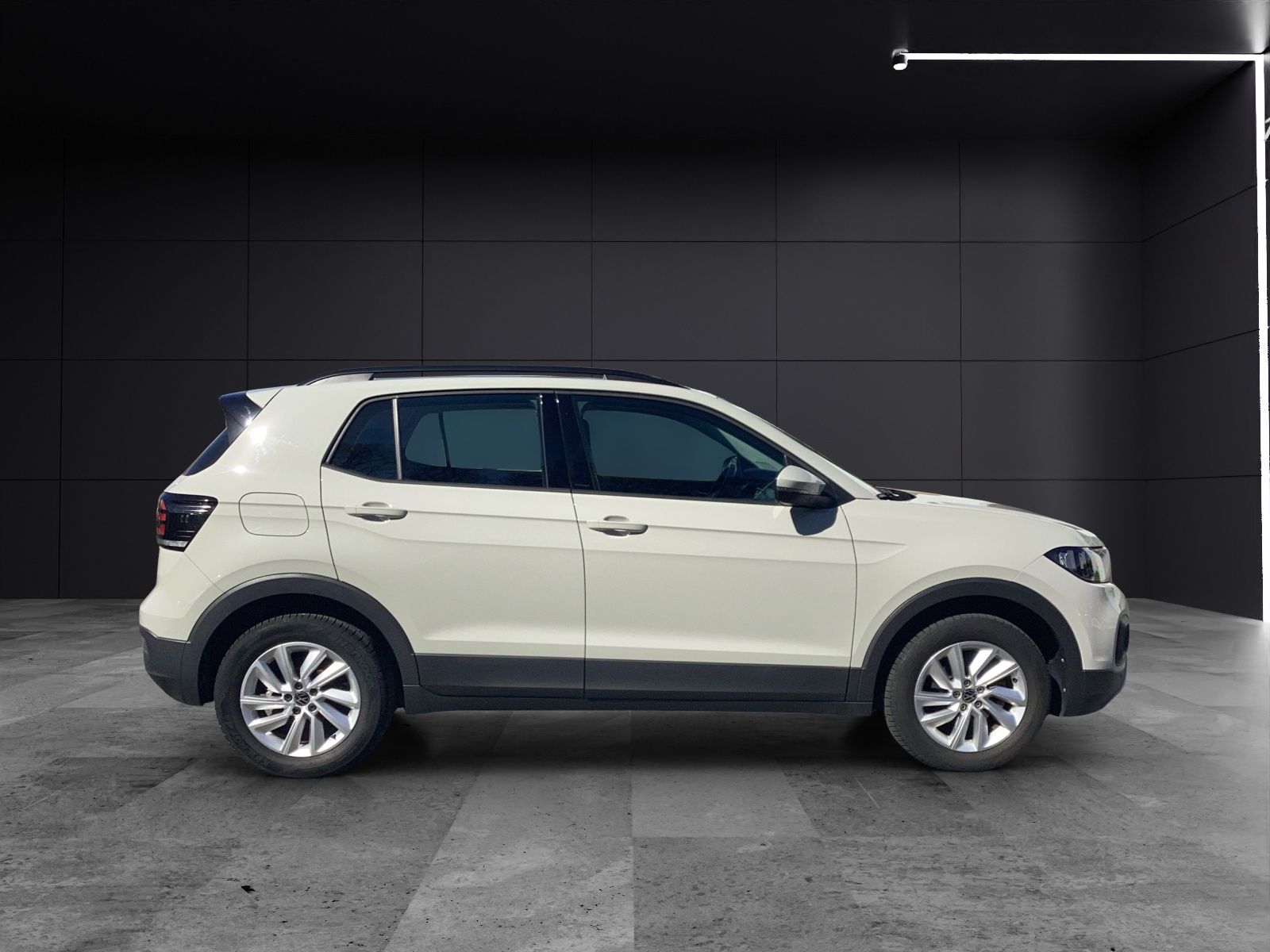 Fahrzeugabbildung Volkswagen T-Cross Life Navi Climatronic PDC SH LM