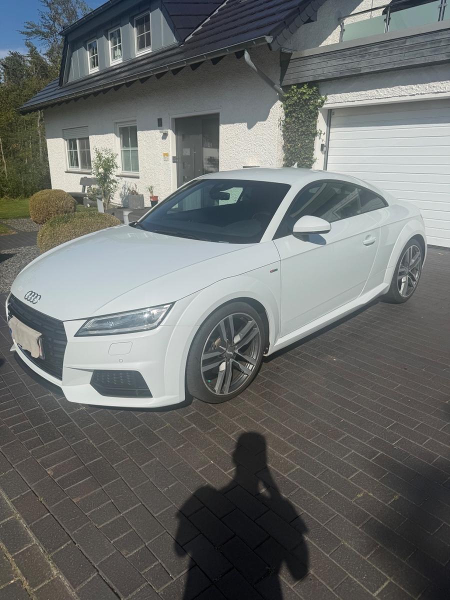 Audi TT Coupe 2.0 TDI ultra -
