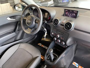 Audi A1 attraction *Klimaauto.*Sitzheizung*TÜV0327*