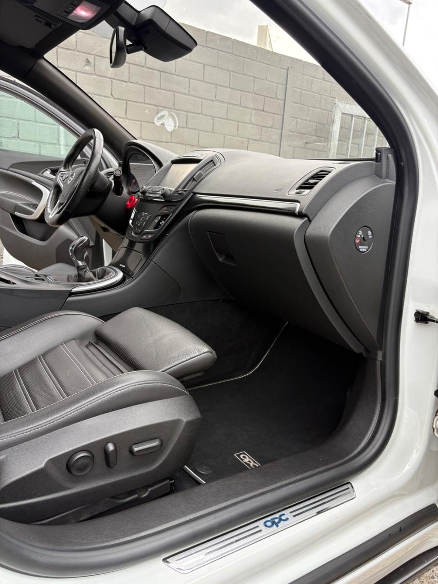 Opel Insignia OPC 4x4 UNLIMITED SPUR/TOT/NAVI/ACC/SZH