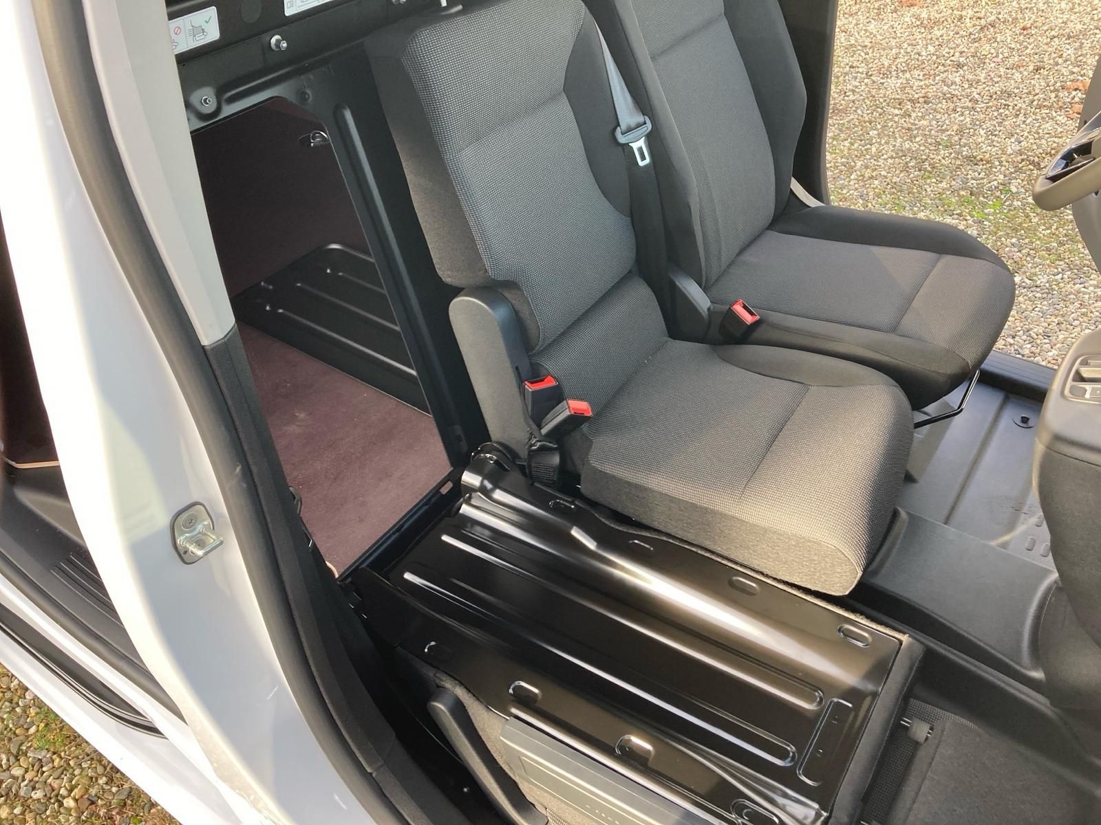 Fahrzeugabbildung Fiat e-Doblo L2 50 kwh 100 KW Kastenwagen