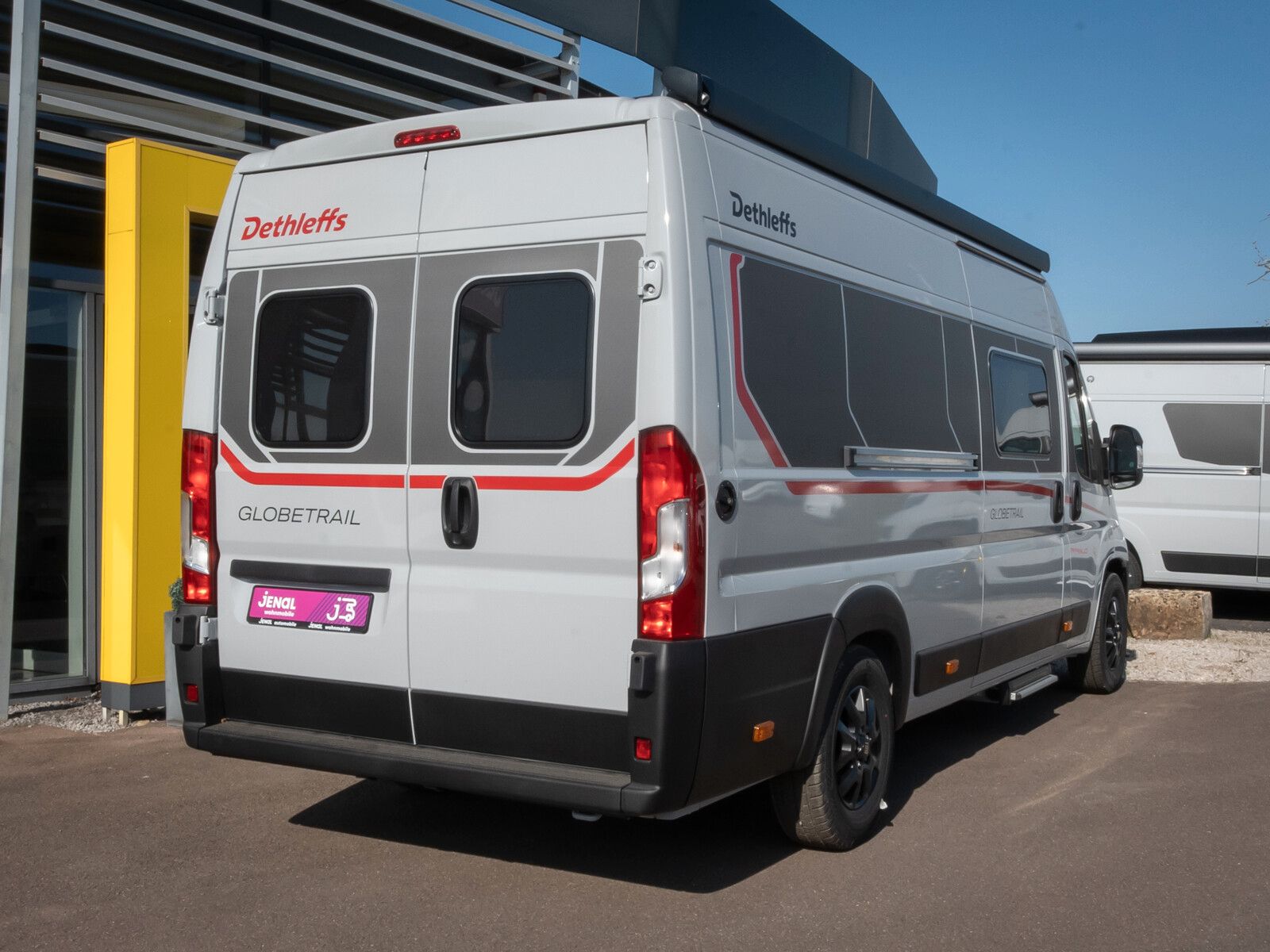 Fahrzeugabbildung Dethleffs Globetrail 640 EK Fiat Heckauszug/Rahmenfenster