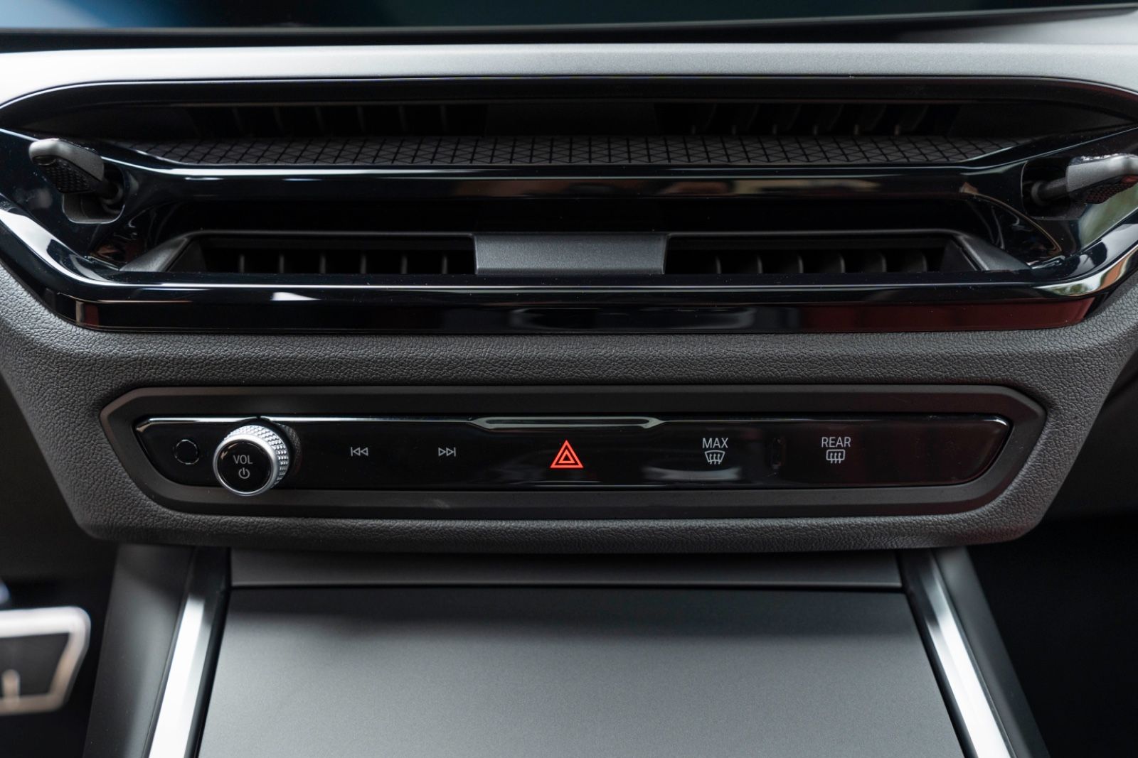 Fahrzeugabbildung BMW 230I M-SPORT KAM CARPLAY LED CARBON H&K M