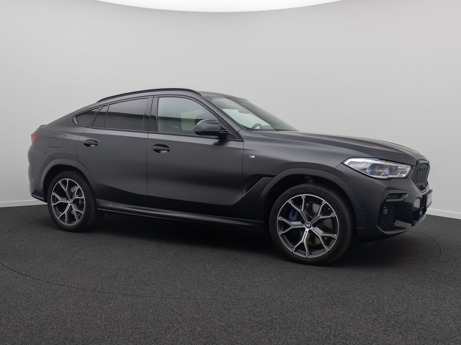 Fahrzeugabbildung BMW X6 xD40d M Sport Laser DAB Kamera HUD AHK 21Zoll