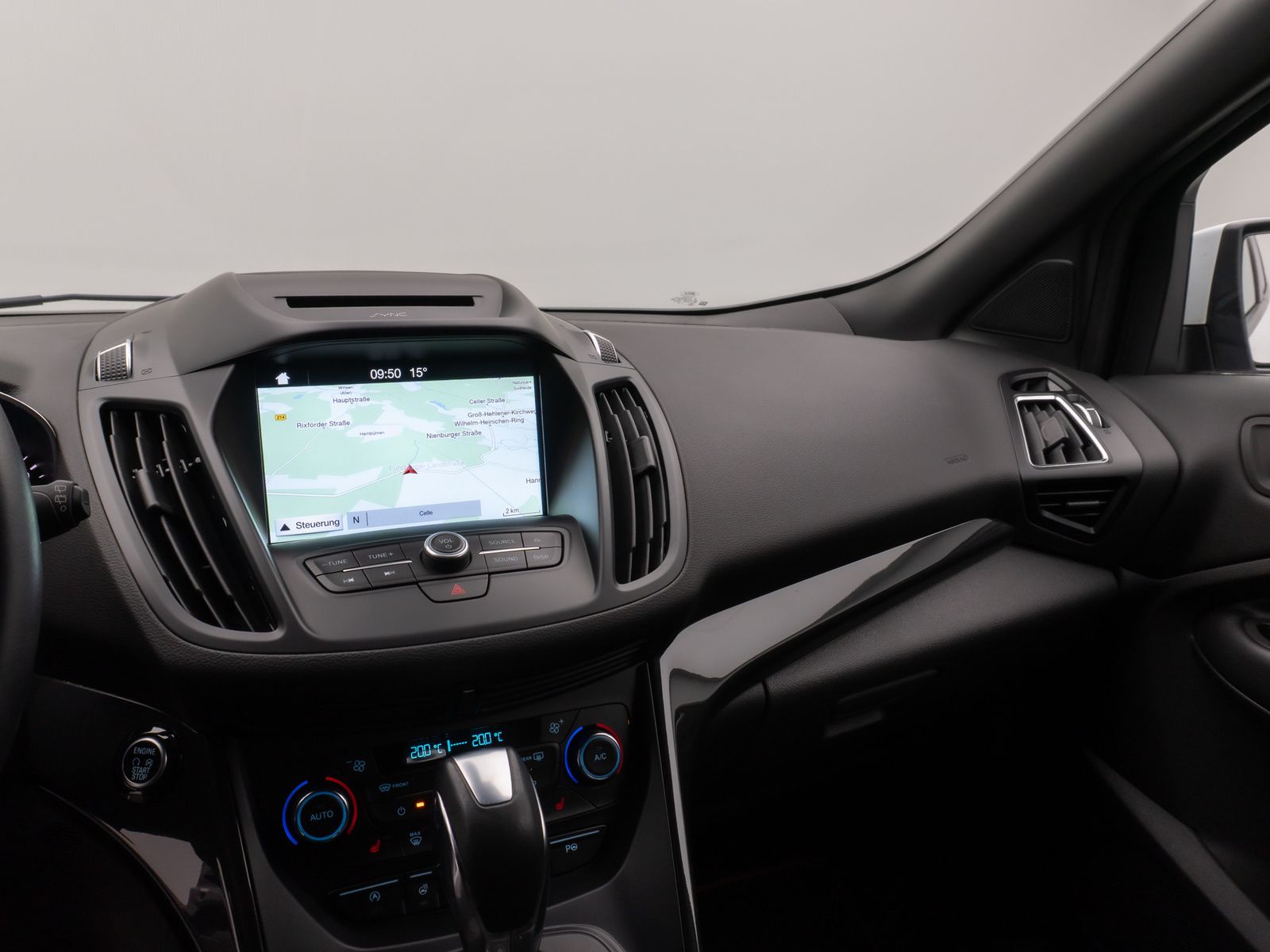 Fahrzeugabbildung Ford Kuga ST-Line Kamera Lenkrhzg Navi AHK Komfort