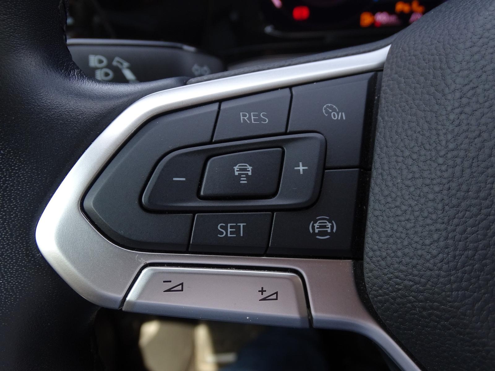 Volkswagen Golf VIII 1.5 TSI Active Navi LED AHK ACC PDC, миниатюра 15