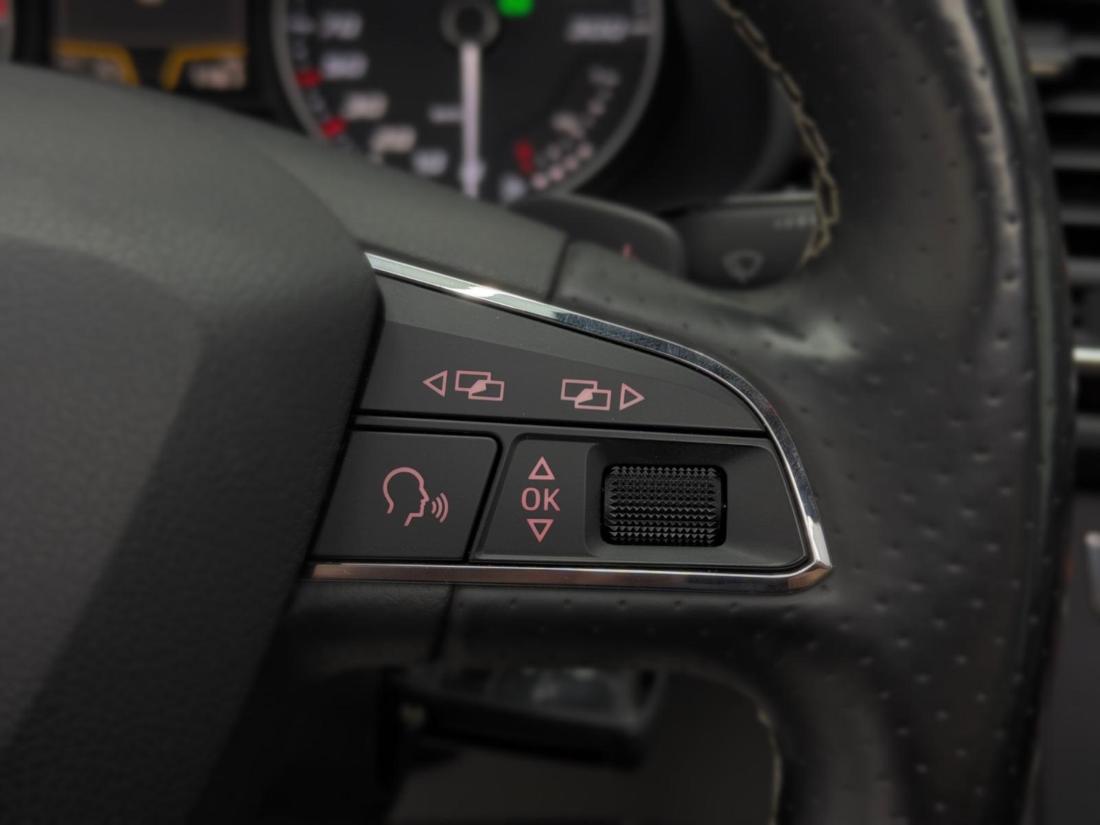 Seat Leon ST Cupra 290 ch DSG • Toit pano • Caméra • Cuir / Alcantara • DCC • Jantes 19"