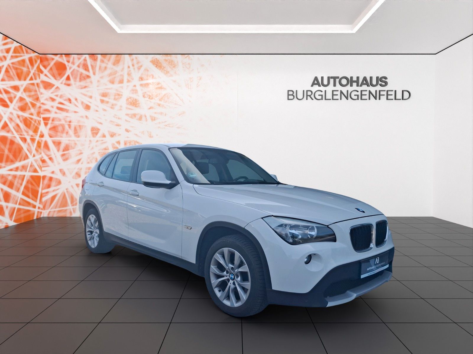 Fahrzeugabbildung BMW X1 Baureihe X1 18d xDrive ! NAVI ! Harman/Kardon