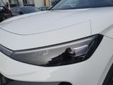Volkswagen T-Roc 1.5 l eTSI DSG R-Line HeadUp AHK Navi - Volkswagen T-Roc R-Line mit Hybrid-Antrieb (Benzin/Elektro)