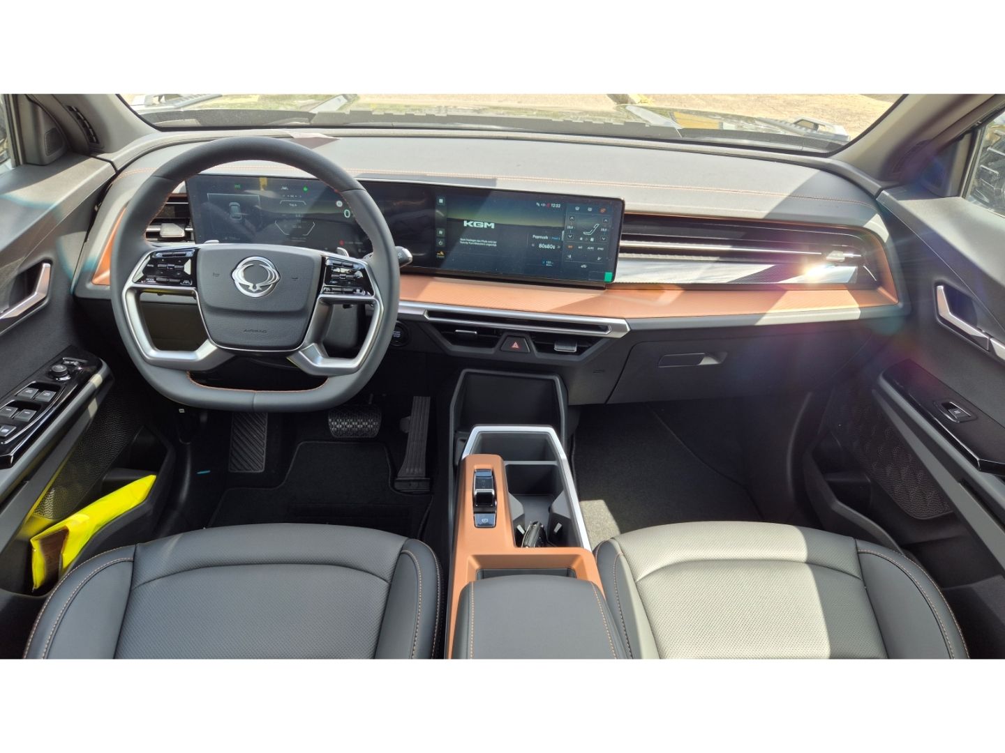 Fahrzeugabbildung KGM Torres 1.5 Nomad 6/AT 2WD Navi LED Apple CarPlay