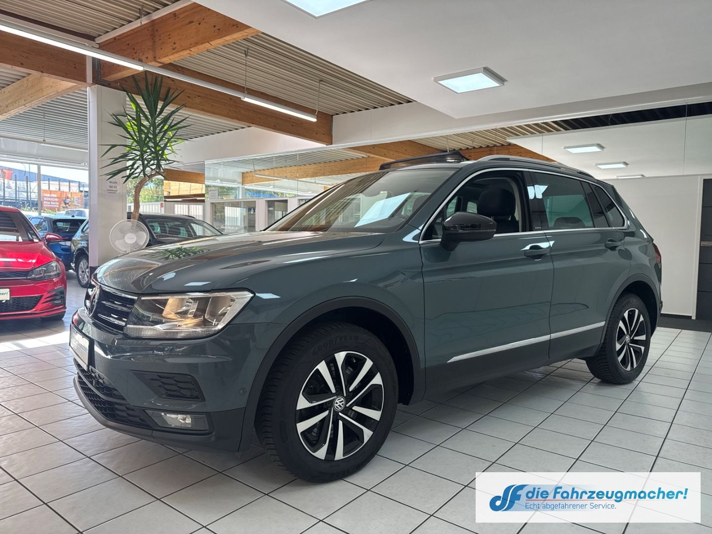 Fahrzeugabbildung Volkswagen Tiguan IQ.DRIVE Start-Stopp 4Motion StandHZG El