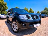 Nissan Pathfinder 2.5 dCi 4x4 Platinum / 7 Sitze / AHK - Nissan Pathfinder mit Diesel-Antrieb