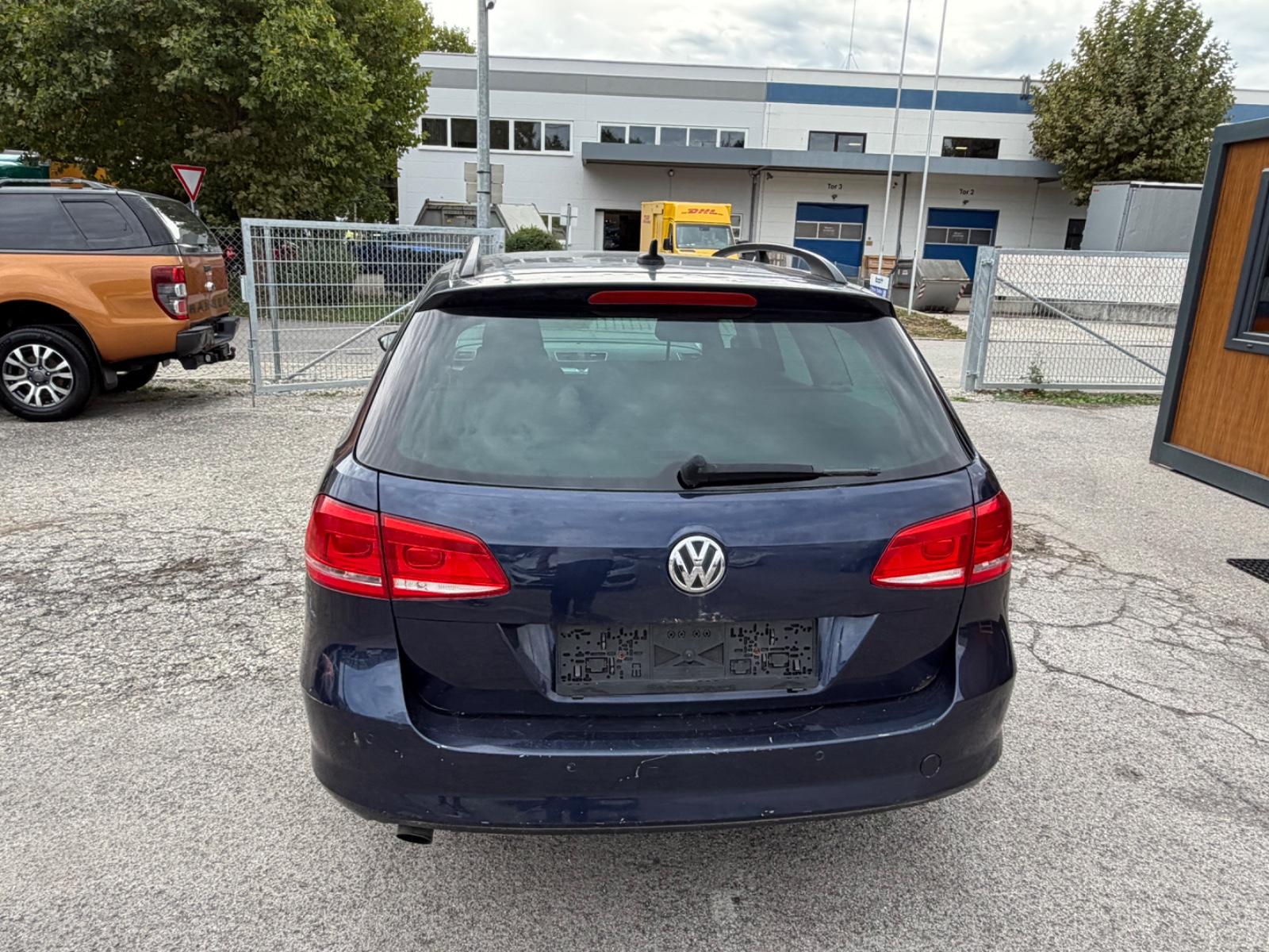 Volkswagen Passat 2011 — photo 7