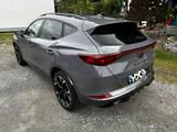 Cupra Formentor 1.4 e-HYBRID 180kW VZ DSG VZ - Cupra Formentor mit Hybrid-Antrieb: Panorama-Dach