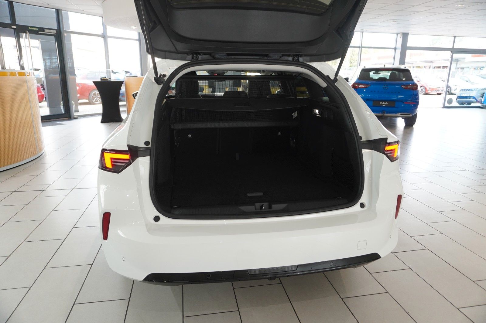 Fahrzeugabbildung Opel Astra L ST 1.5D ELEGANCE NAVI/LED/KAMERA/SPORT