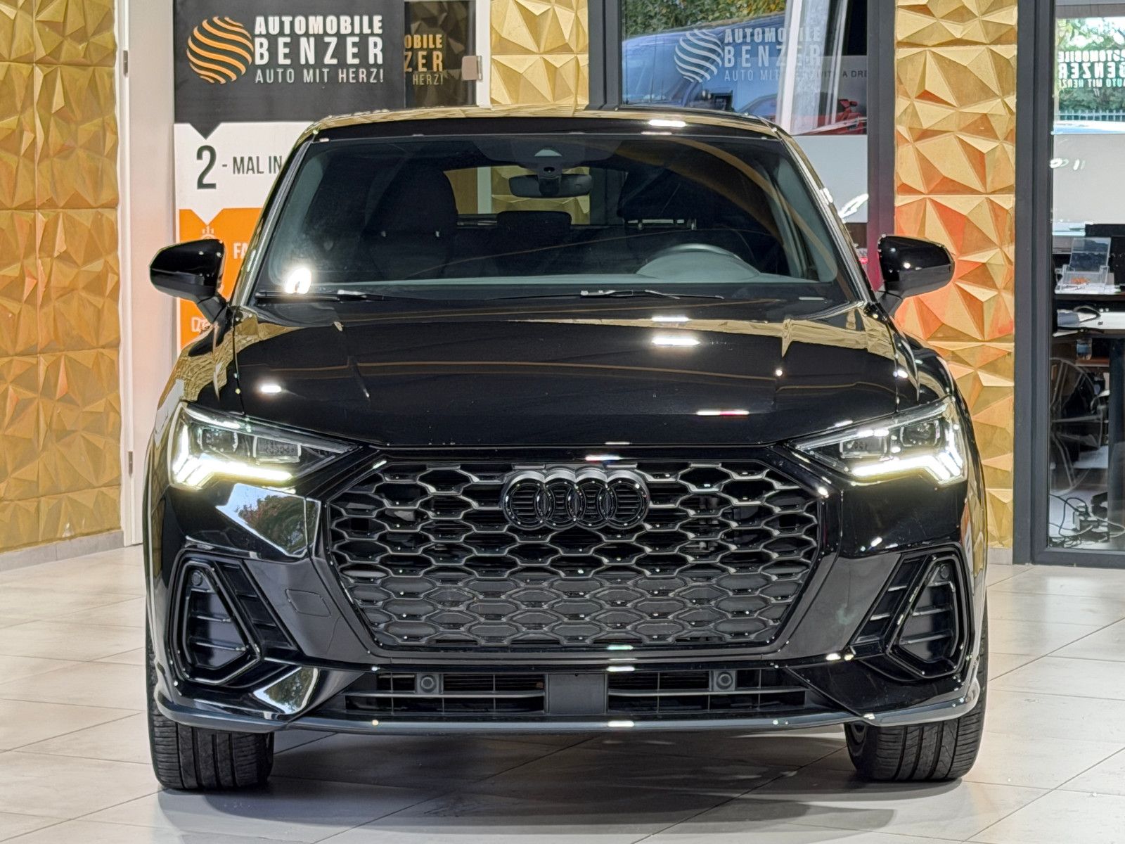 Fahrzeugabbildung Audi Q3 Sportback 35 TDI/S-LINE/BLACK-EDIT/LED/KAMERA