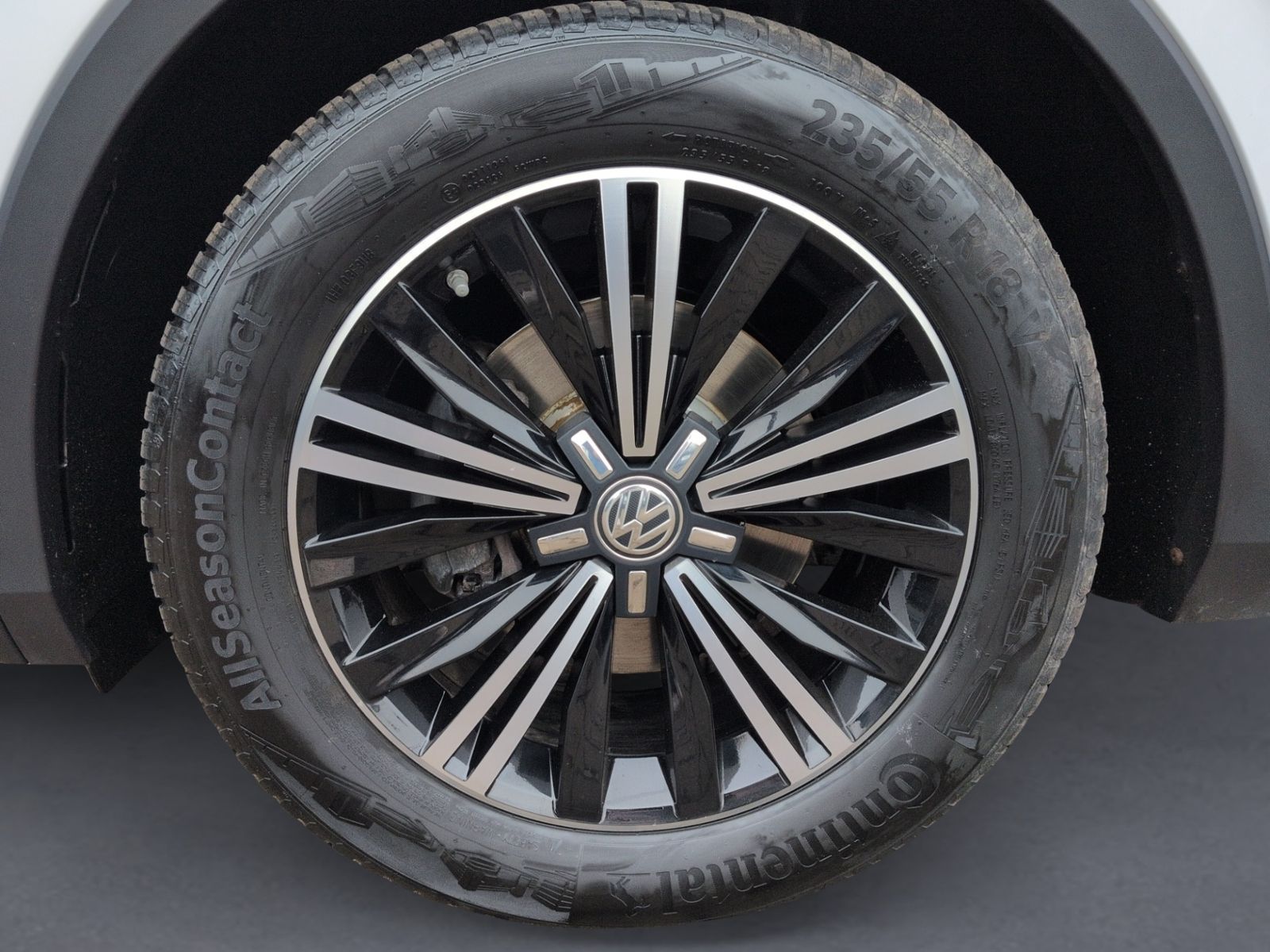 Tiguan 2.0 TDI DSG Highline AHK+PANO+HEAD-UP