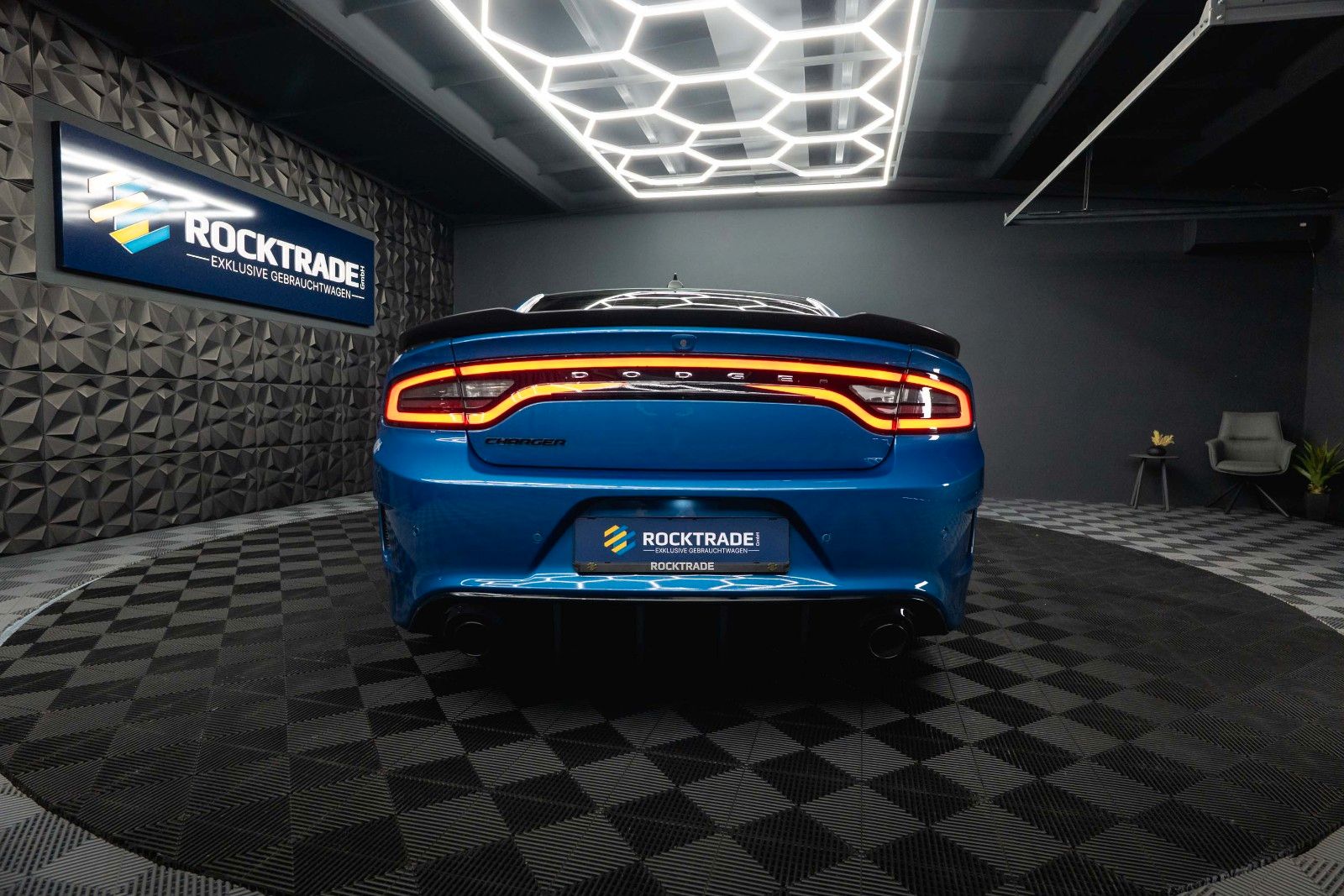 Fahrzeugabbildung Dodge Charger 5.7 V8 HEMI R/T DAYTONA Performance