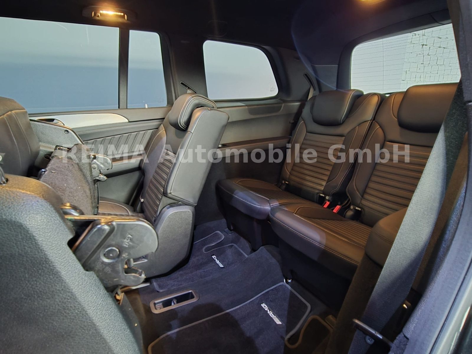 Fahrzeugabbildung Mercedes-Benz GLS 350 d 4Matic, 7 Sitzer, 360°, Pano
