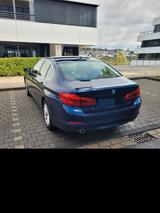 BMW 530i A - - BMW 530 mit Benzin-Antrieb: Limousine