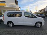 Opel Combo Life Ultimate/CAM/KEYLESS/AHK/WINTERPAKET/ - Opel Combo Life mit Benzin-Antrieb: Automatik
