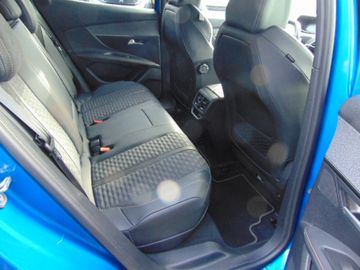 Bild 9 Peugeot 3008 Hybrid 225 Roadtrip