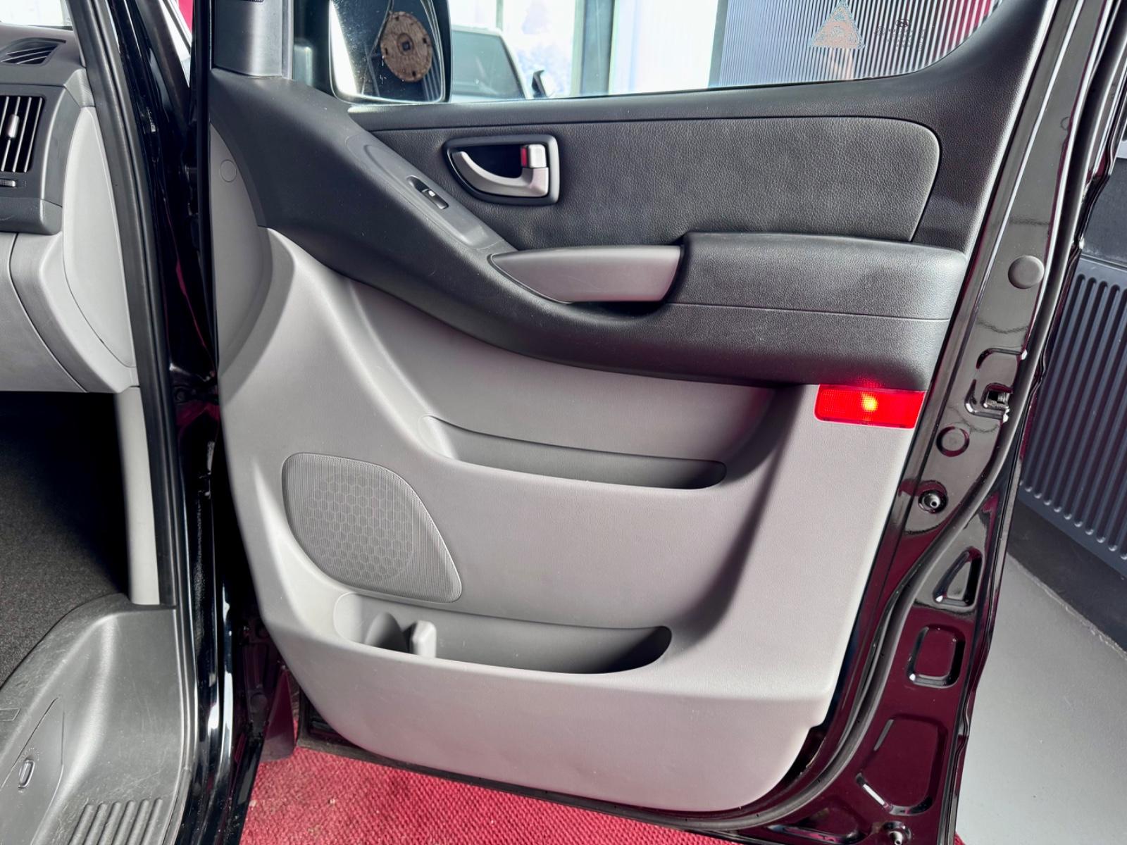 Hyundai H-1 Travel Comfort Leder Navi Automatik Kamera