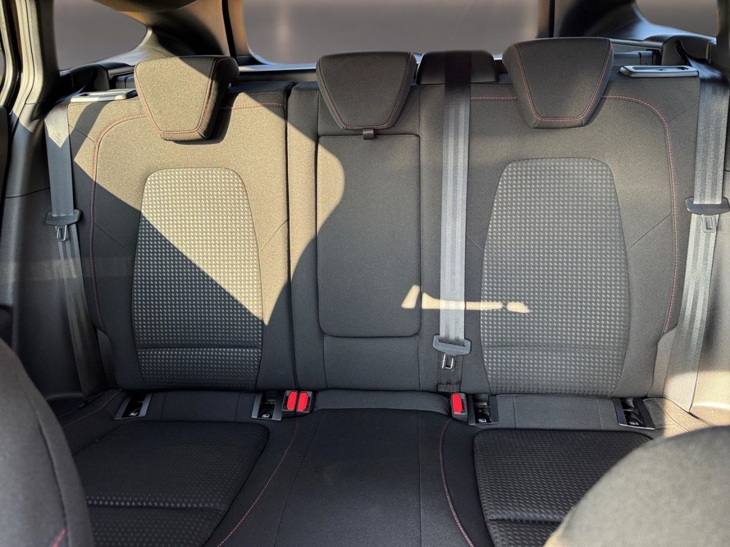 Fahrzeugabbildung Ford Focus Turnier ST-Line X AHK-klappbar Navi Matrix