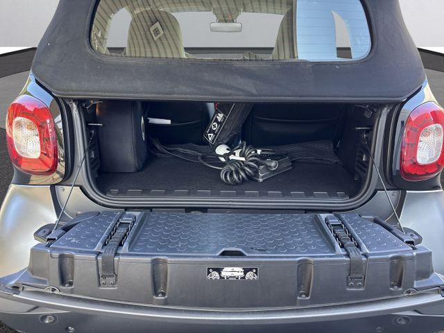 fortwo cabrio electric drive EQ Navi Leder Klima