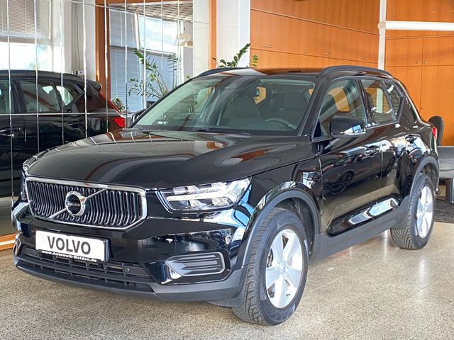 Volvo XC40 T2 2WD Momentum Core