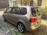 Volkswagen Touran 1.6 TDI DSG MATCH BlueMotion Technolo... - Volkswagen Touran: Bluemotion