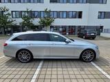 Mercedes-Benz E 220 d T AMG, AHK, Widescreen, 360 Kamera,  - gebrauchte Mercedes-Benz E 220 aus dem Jahr 2020