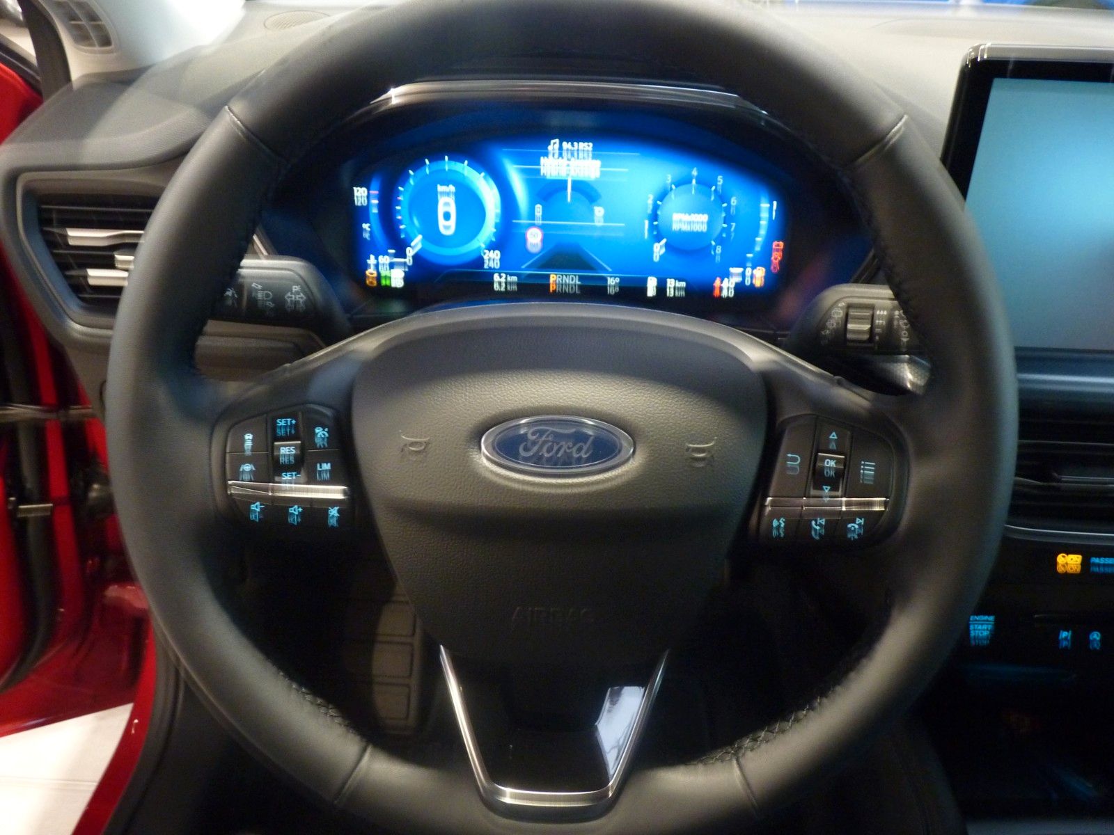 Fahrzeugabbildung Ford Focus Turnier Active X Automatik/Navi