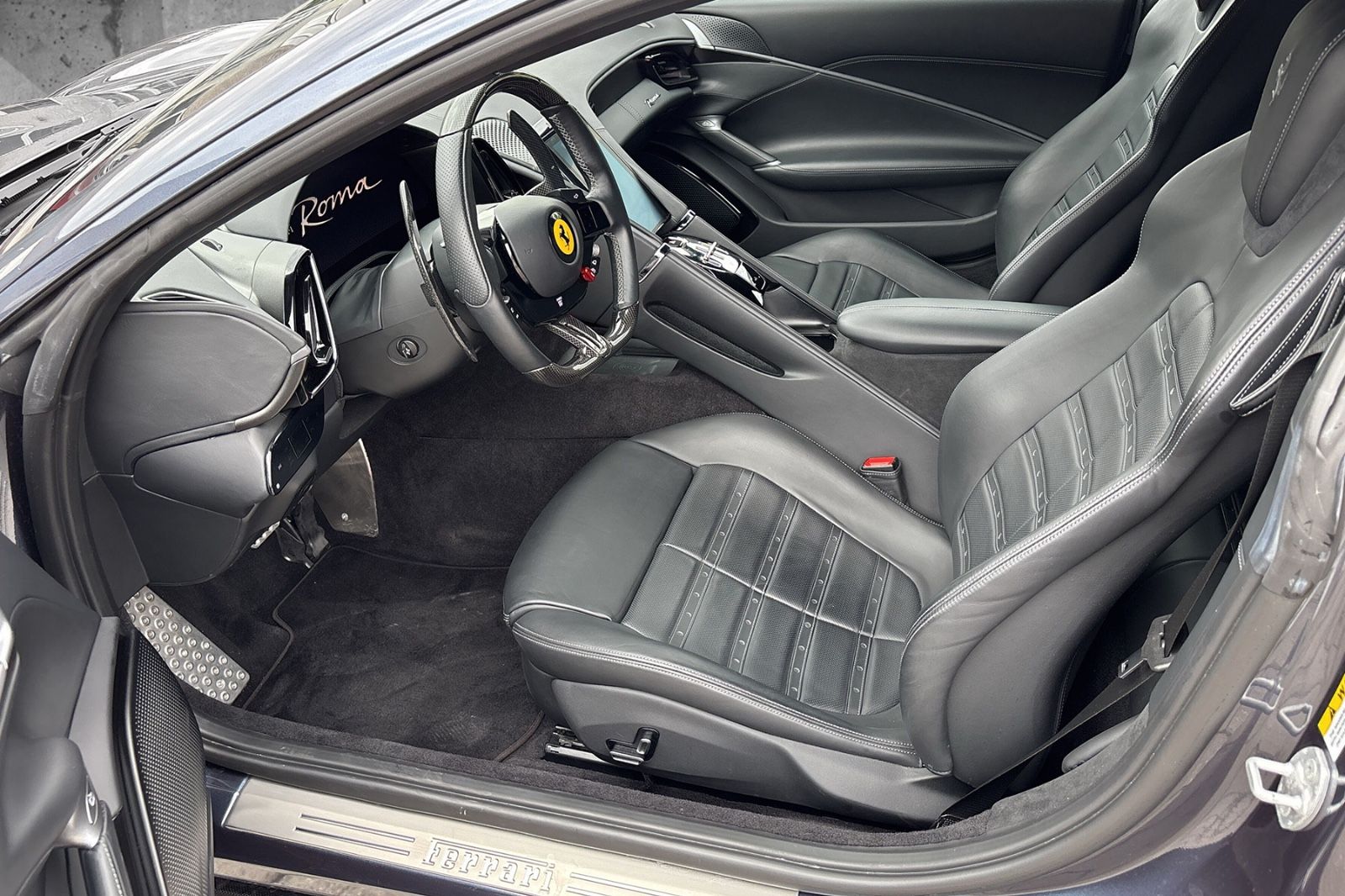 Fahrzeugabbildung Ferrari Roma*Full Carbon*Belüftete Si.*ADAS*360° Kamera*